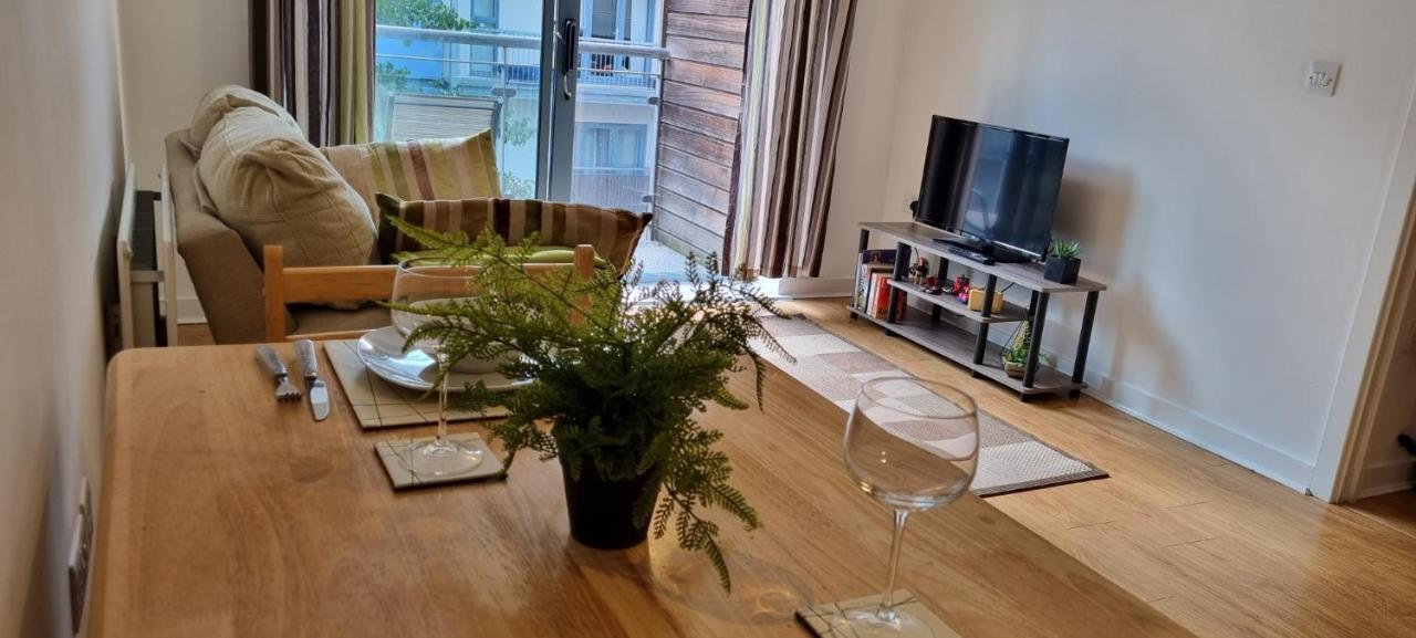 360 Serviced Accommodations - Colchester Marine Quay - 1 Double Bedroom Apartment Exteriör bild